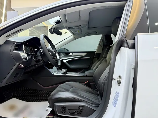 Ауди A7L из Китая — фото 3 с площадки Guazi