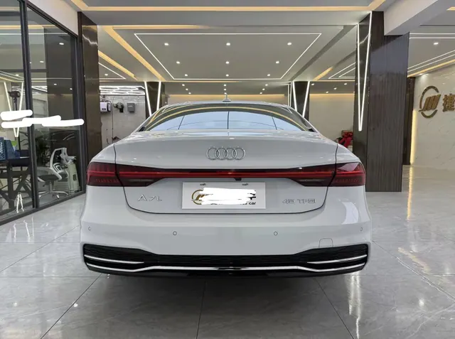 Ауди A7L из Китая — фото 17 с площадки Guazi