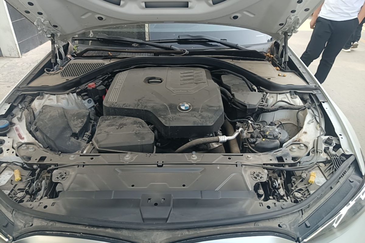 Мотор B48 BMW 320Li G28 под капотом — полноценный 2.0 турбо
