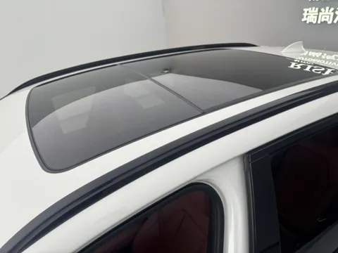 BMW X3 G08 — панорамная крыша, вид снаружи