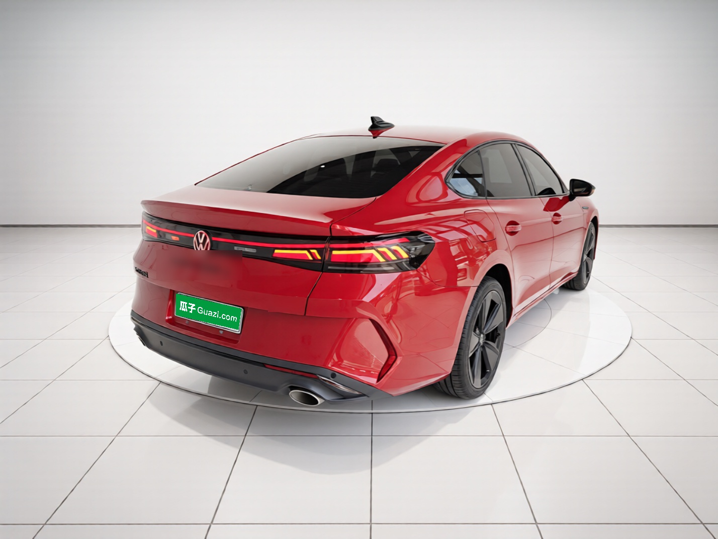 Volkswagen Lamando L из Китая — красный, вид сзади три четверти
