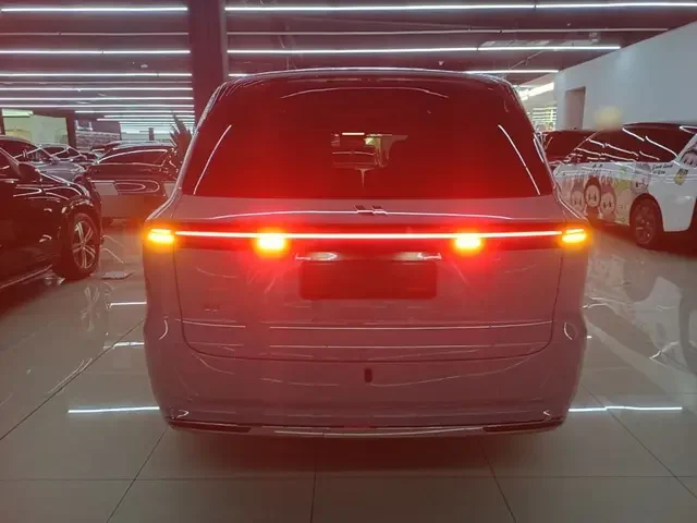 Li Auto из Китая — фото с китайской площадки