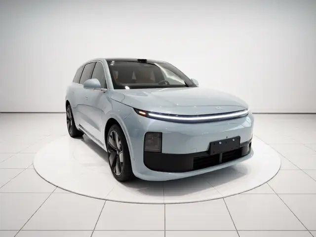 Li Auto L6 из Китая — фото с китайской площадки
