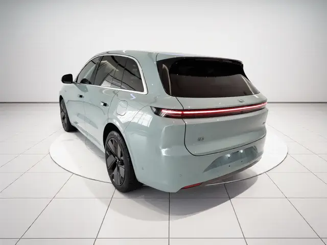 Li Auto L6 из Китая — фото с китайской площадки