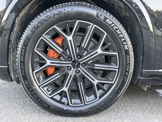 Zeekr 8X из Китая — фото с китайской площадки